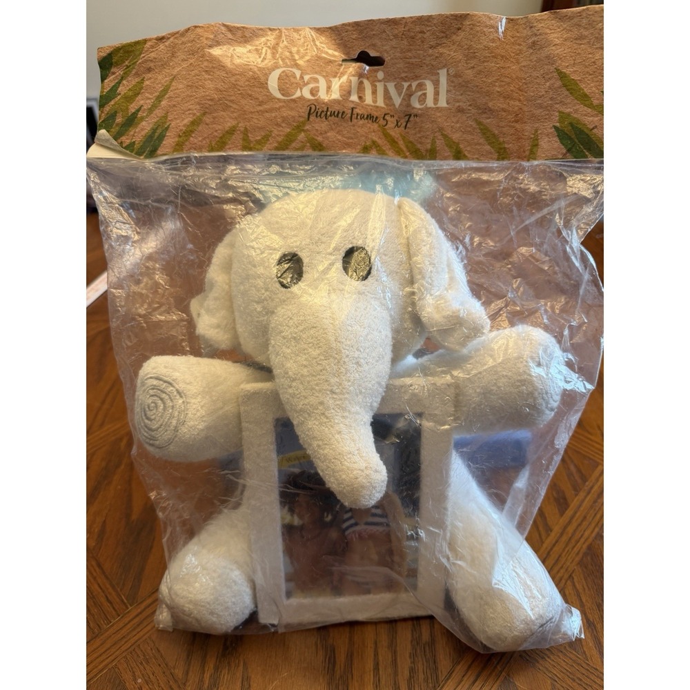 NWT Carnival Cruise Line Towel Elephant Picture Holder Photo Frame Plush 5x7